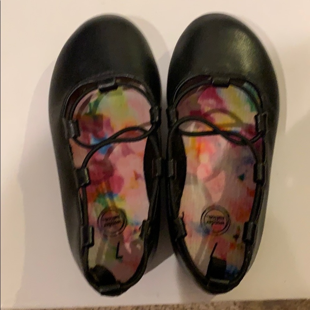 Black dress shoes